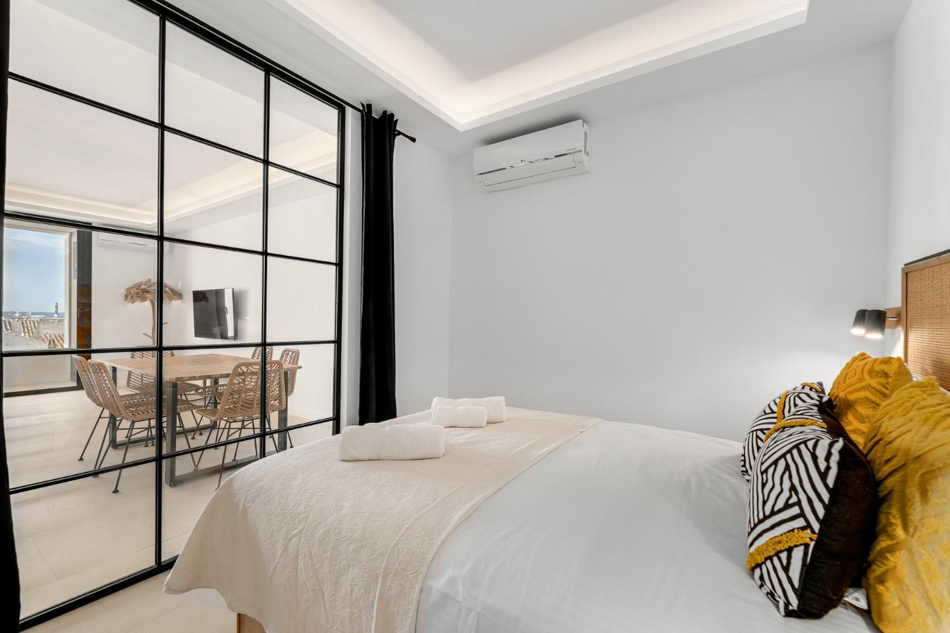 Modern 2b In The Heart Of Puerto Banus Apartment *