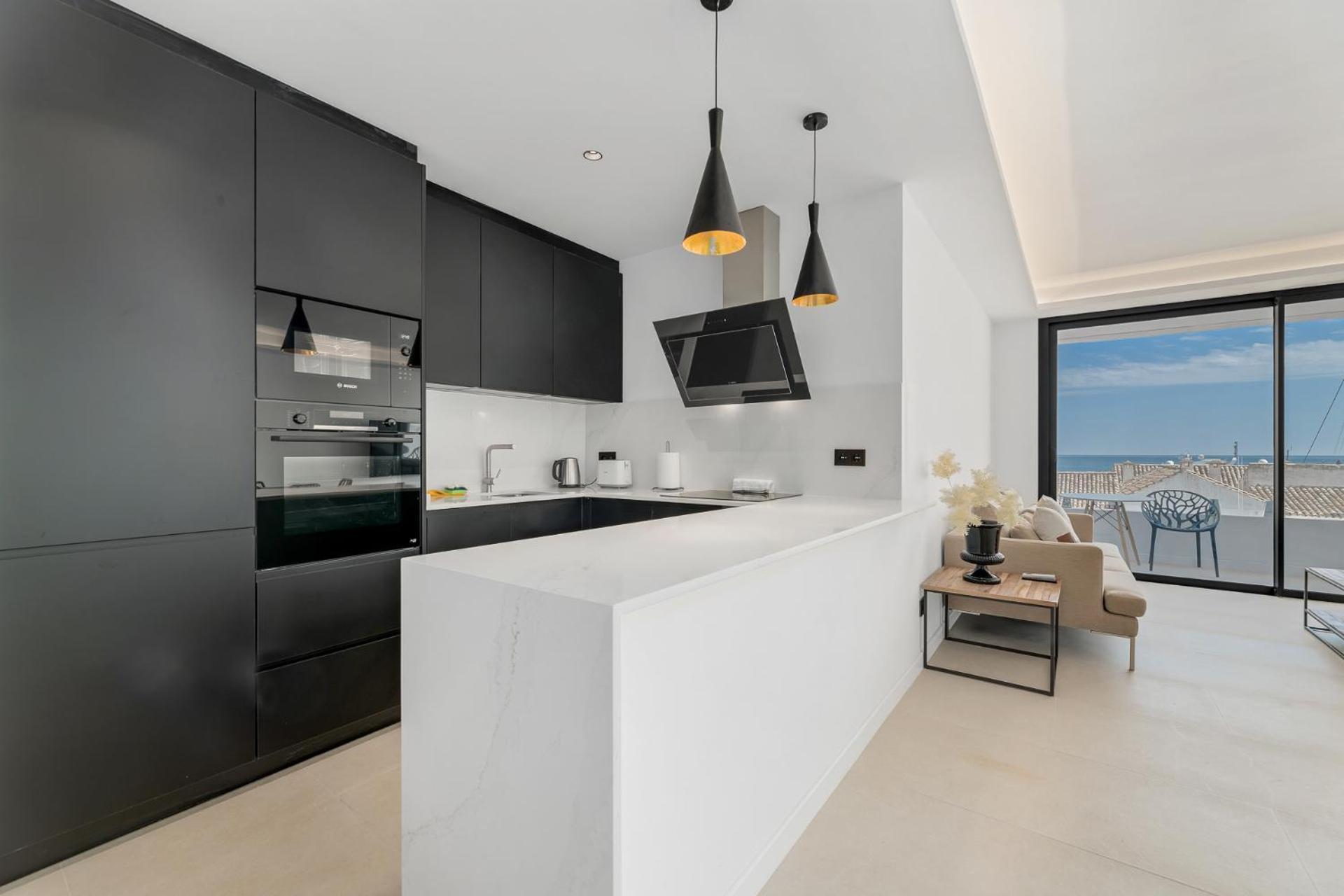 Modern 2b In The Heart Of Puerto Banus *