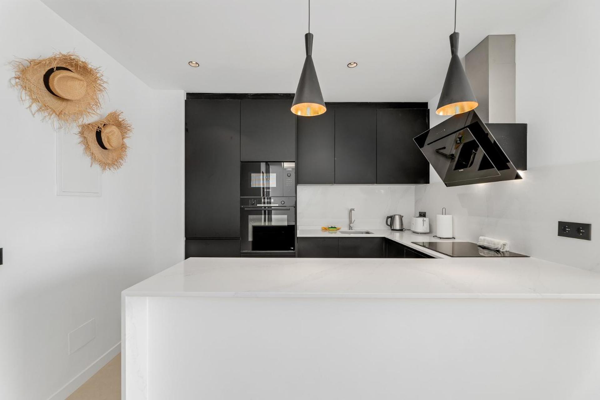 Modern 2b In The Heart Of Puerto Banus *